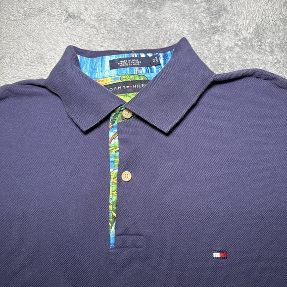 Tommy Hilfiger Men's Medium Navy Blue Polo Short Sleeve Shirt Tropical Collar - Picture 2 of 16